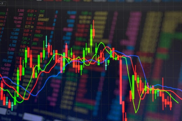 牛策略证券 (文化新纪行)上海自贸区“第一宝库”:为海外文物艺术品畅通“回家之路”
